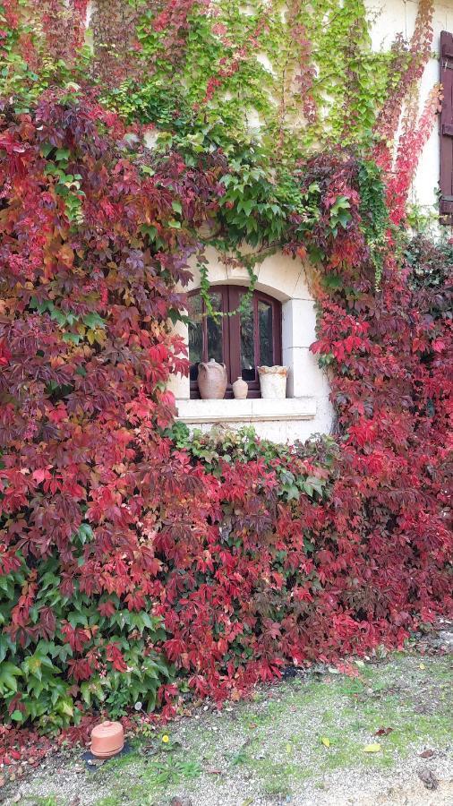 Bed and Breakfast Clos Des Ecureuils Bouille-Loretz Exterior foto